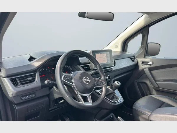 Nissan TOWNSTAR (2023) — foto 28 van 29