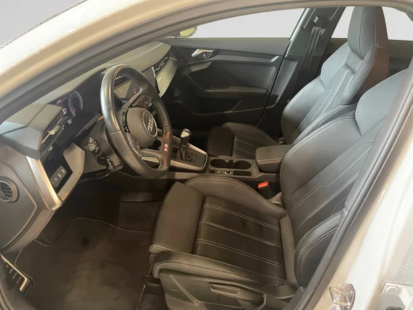 AUDI A3 Sportback (2024) — foto 15 van 20