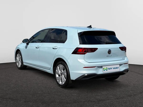VOLKSWAGEN Golf VIII (2026) — foto 4 van 11