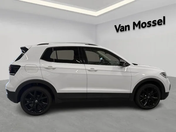 Volkswagen T-Cross (2022) — foto 16 van 20