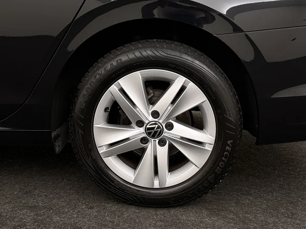 VOLKSWAGEN Golf Variant (2022) — foto 7 van 28