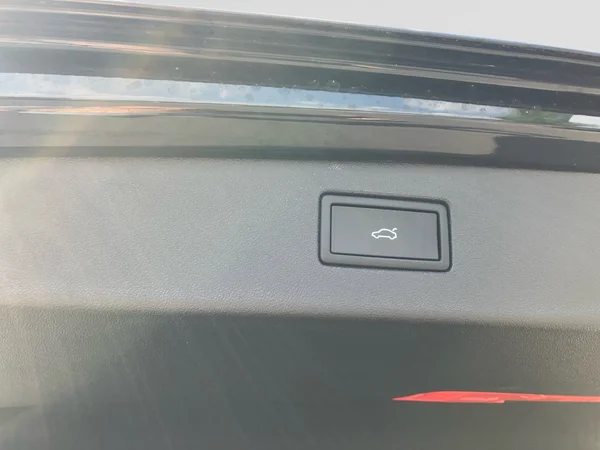 VOLKSWAGEN Tiguan eHybrid (PHEV) (2025) — foto 8 van 24