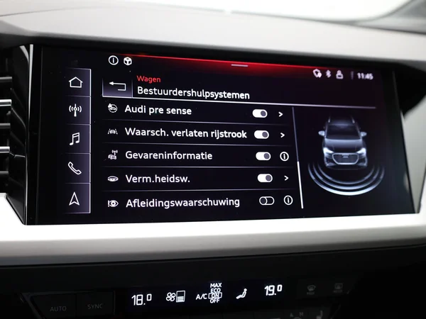 AUDI Q4 e-tron (2025) — foto 21 van 24