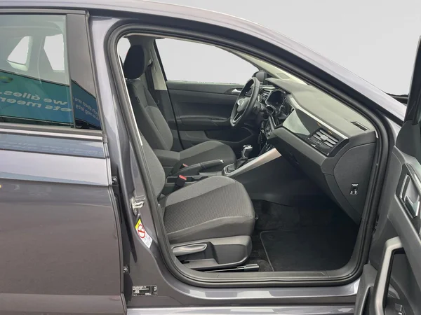 VOLKSWAGEN Polo (2024) — foto 16 van 18