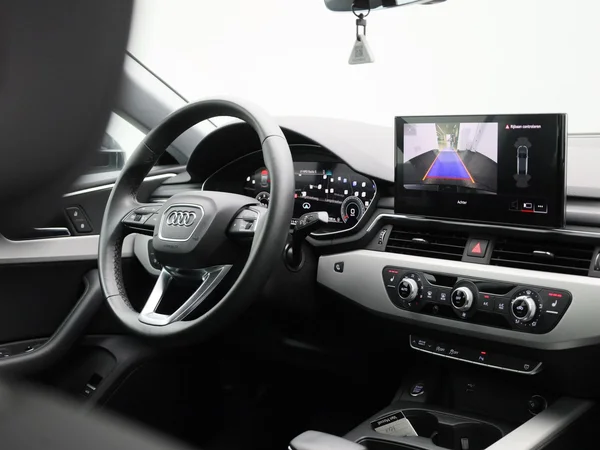 Audi A5 (2021) — foto 31 van 43