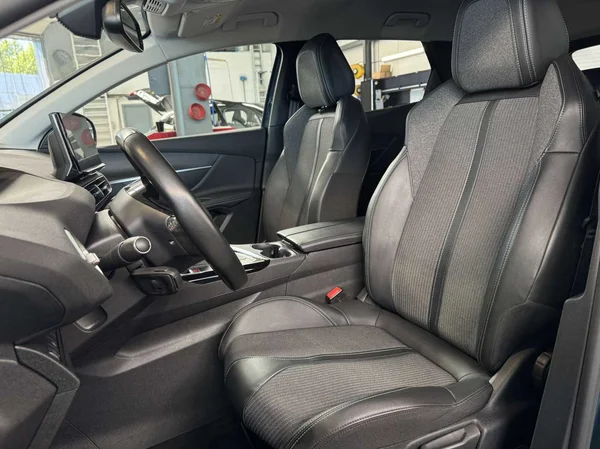 Peugeot 3008 (2022) — foto 15 van 18