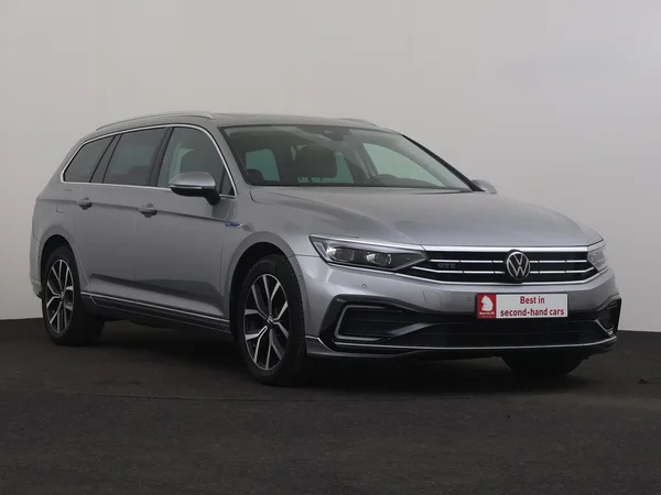 VOLKSWAGEN Passat Variant (2022) — foto 21 van 26