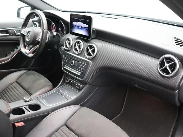Mercedes-Benz A-Klasse (2018) — foto 15 van 26