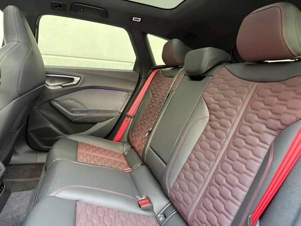 AUDI RS 5 Avant PHEV (2026) — foto 17 van 21