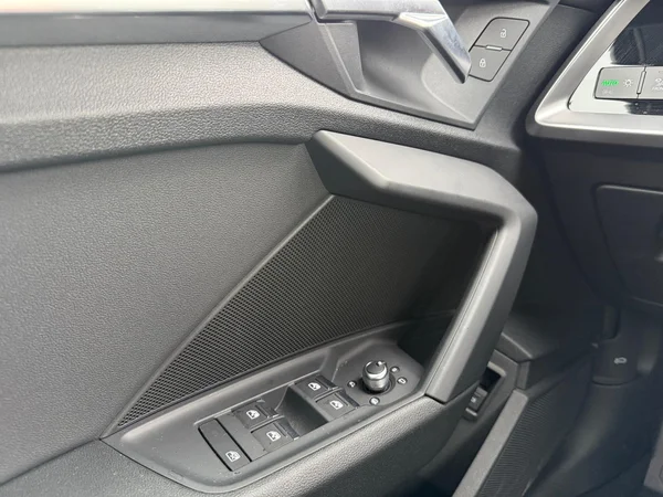 AUDI A3 Sedan (2024) — foto 6 van 28