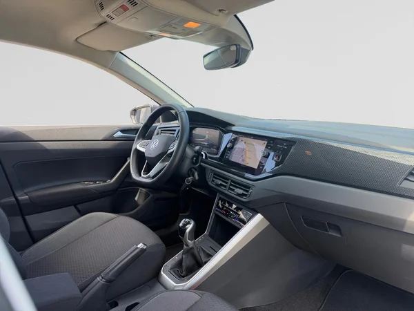 VOLKSWAGEN Polo (2023) — foto 12 van 21