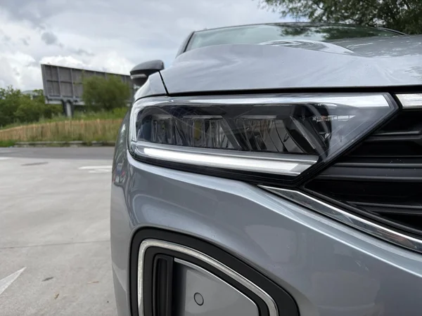 VOLKSWAGEN T-Roc (2023) — foto 15 van 24