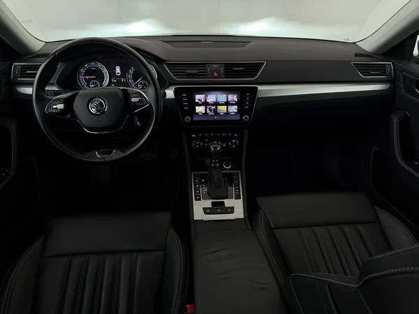 SKODA Superb (2021) — foto 32 van 32