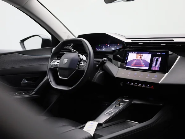 Peugeot 308 (2022) — foto 28 van 40