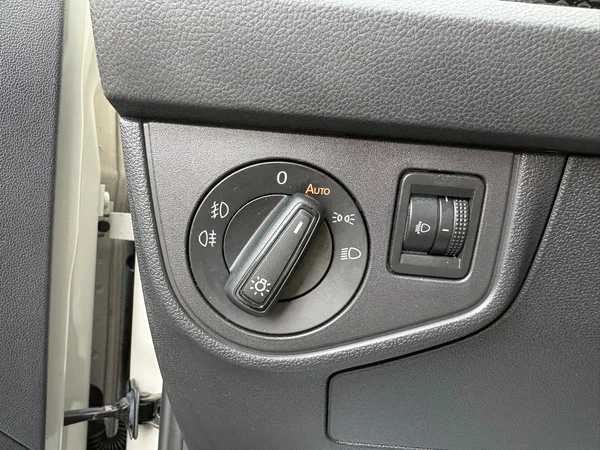 VOLKSWAGEN Polo (2023) — foto 9 van 18