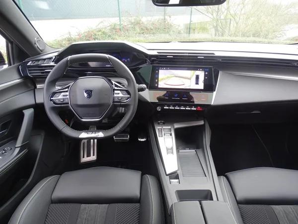 Peugeot 408 (2025) — foto 22 van 24