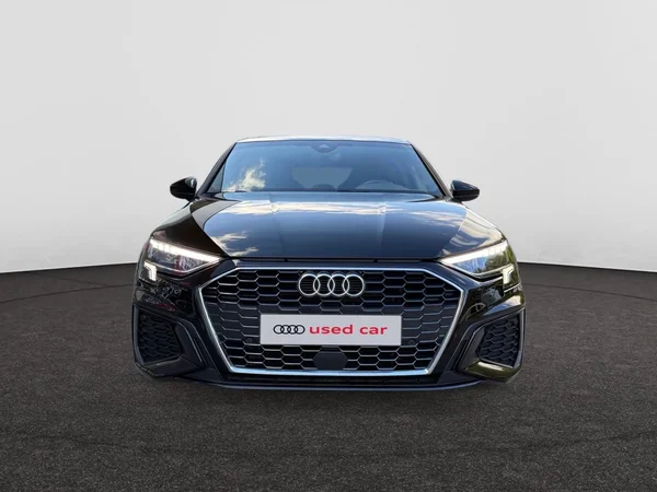 AUDI A3 Sportback (2023) — foto 2 van 15