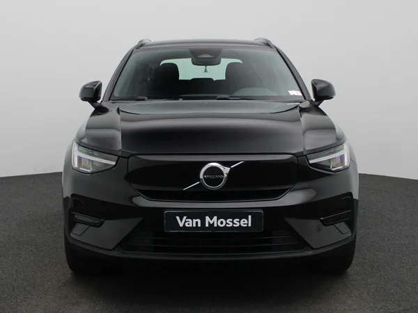 Volvo XC40 (2023) — foto 23 van 40