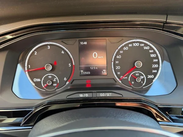 VOLKSWAGEN Polo Dsl (2018) — foto 5 van 31