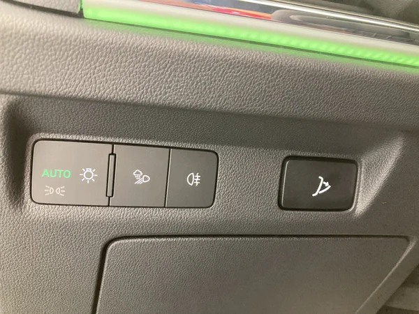 SKODA Enyaq (2022) — foto 11 van 35