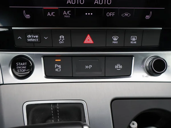 AUDI A6 SW PHEV (2024) — foto 18 van 30