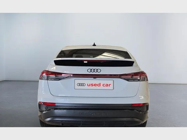 Audi Q4 Sportback e-tron (2023) — foto 33 van 35