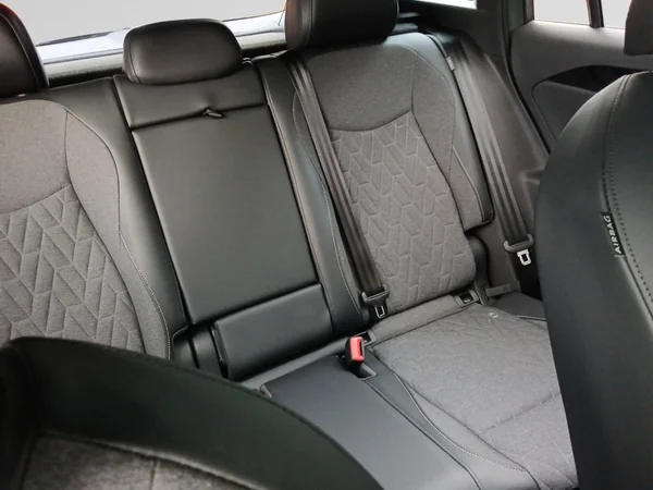 VOLKSWAGEN Tiguan (2026) — foto 4 van 14
