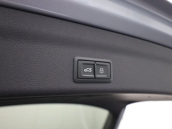 AUDI A6 Avant PHEV (2024) — foto 15 van 23