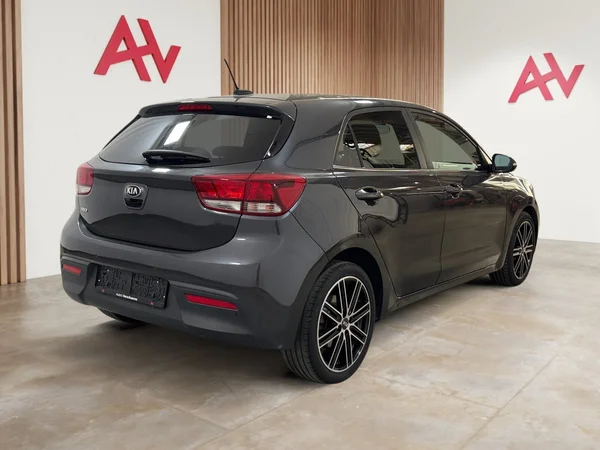 Kia Rio (2018) — foto 26 van 29