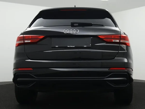 AUDI Q3 PHEV (2022) — foto 23 van 24