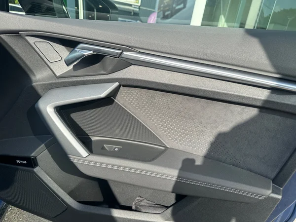AUDI A3 Sportback PHEV (2025) — foto 9 van 24