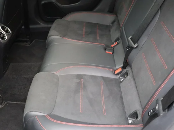 Mercedes-Benz CLA (2022) — foto 9 van 26