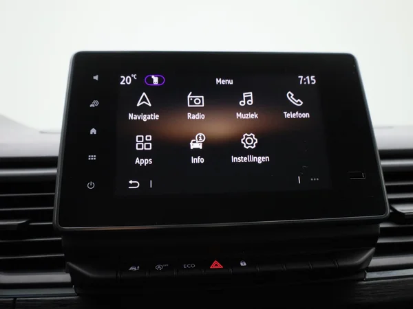 Renault Trafic (2024) — foto 14 van 40