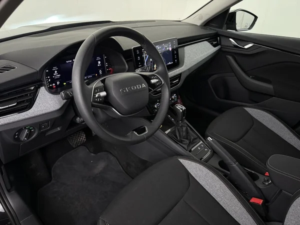 SKODA Kamiq (2025) — foto 15 van 18