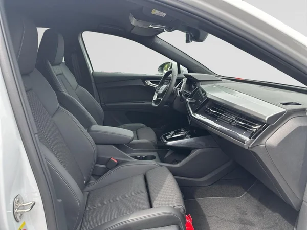 AUDI Q4 Sportback e-tron (2026) — foto 9 van 15