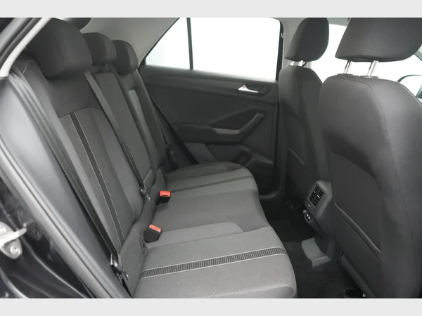 VOLKSWAGEN T-Roc (2023) — foto 24 van 32