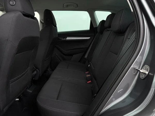 SKODA Karoq (2025) — foto 2 van 18