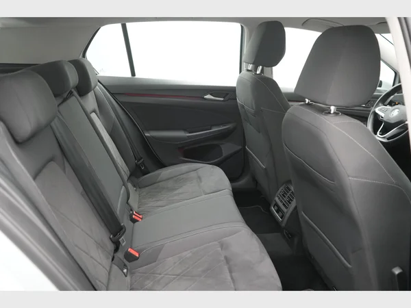 VOLKSWAGEN Golf VIII eHybrid (PHEV) (2021) — foto 31 van 32