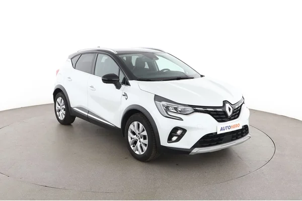 Renault Captur (2022) — foto 14 van 16