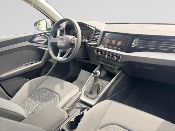 AUDI A1 Allstreet (2025) — foto 11 van 24