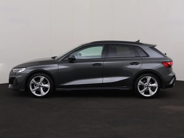 AUDI A3 Sportback (2025) — foto 11 van 18