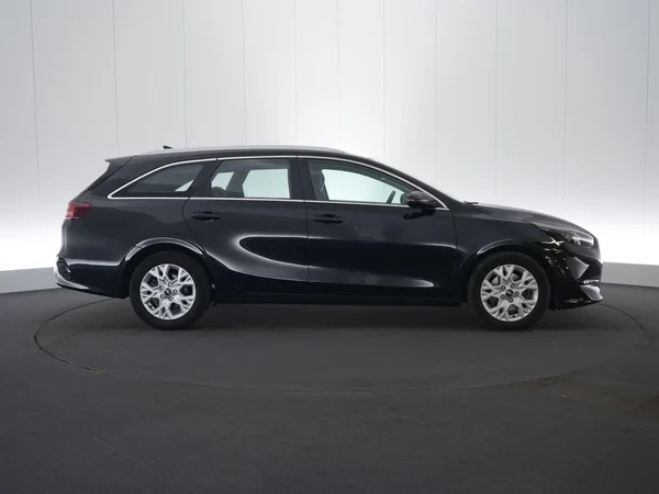 Kia cee'd (2024) — foto 19 van 22