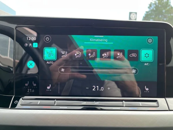 VOLKSWAGEN Golf VIII SW (2024) — foto 6 van 22