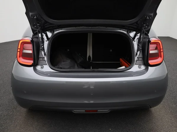 Fiat 500e (2023) — foto 6 van 39