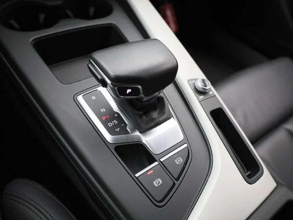 Audi A5 (2022) — foto 29 van 48