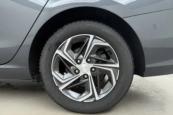 Hyundai i30 (2024) — foto 22 van 25