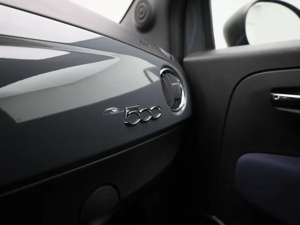 Fiat 500 (2021) — foto 18 van 35