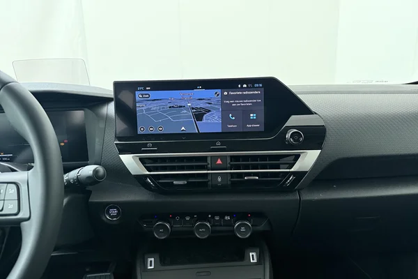 Citroen C4 X (2025) — foto 3 van 16