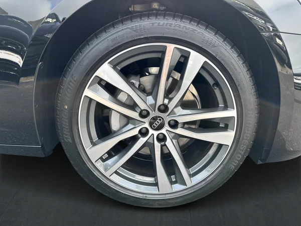 AUDI A6 Avant (2023) — foto 10 van 15