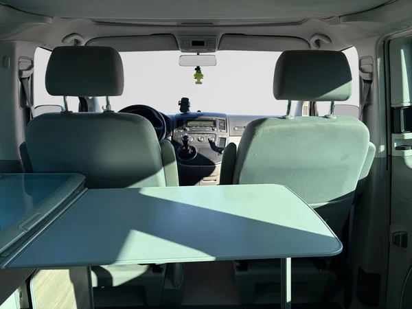 VOLKSWAGEN Transporter T5 Caravelle Swb (2011) — foto 8 van 21